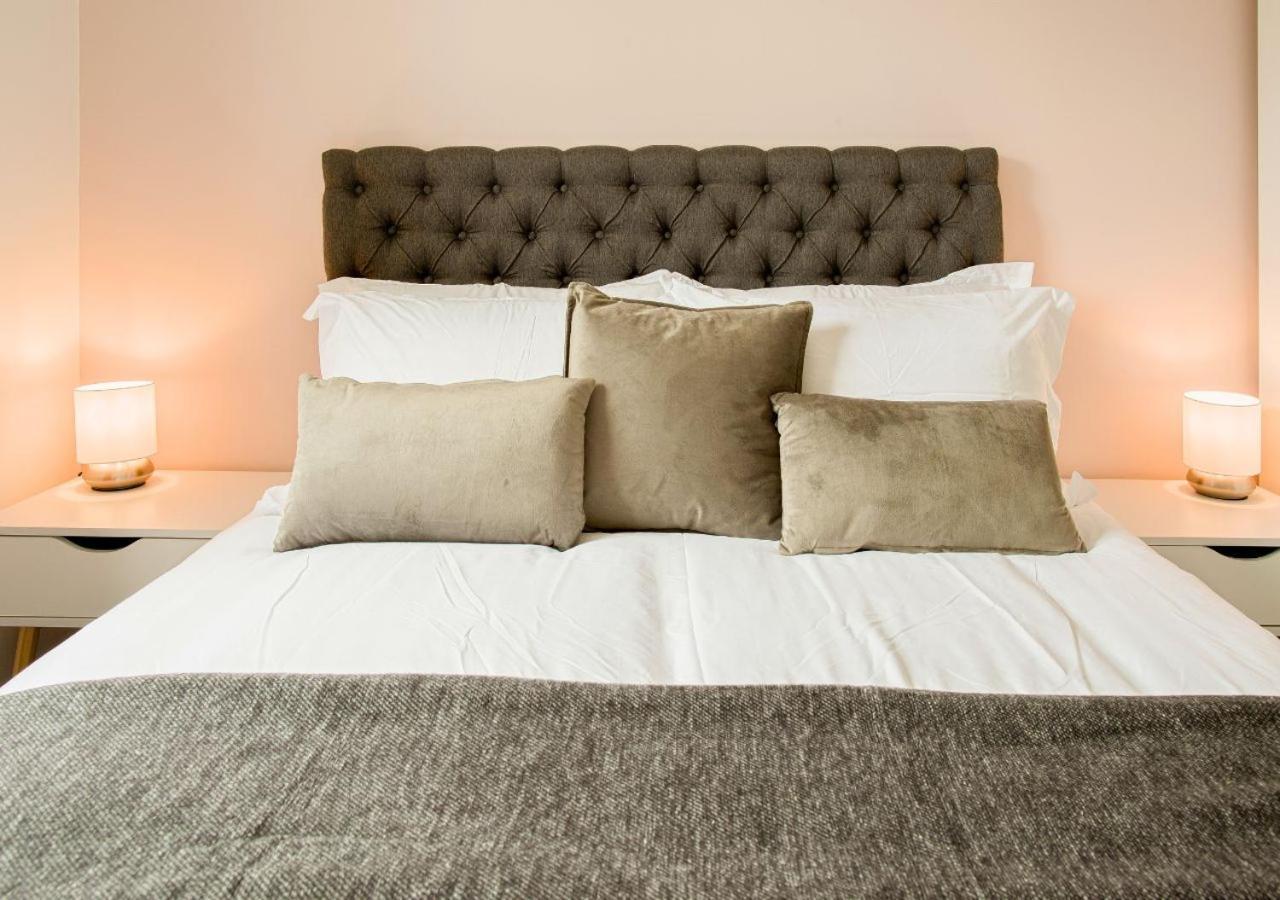 Villa Stunning 2 Bed With Private Patio And Free Parking à Cheltenham Extérieur photo
