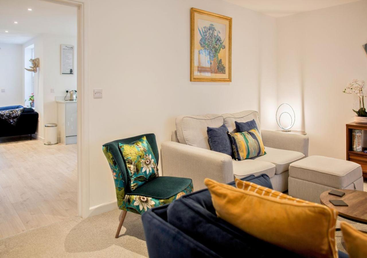 Villa Stunning 2 Bed With Private Patio And Free Parking à Cheltenham Extérieur photo