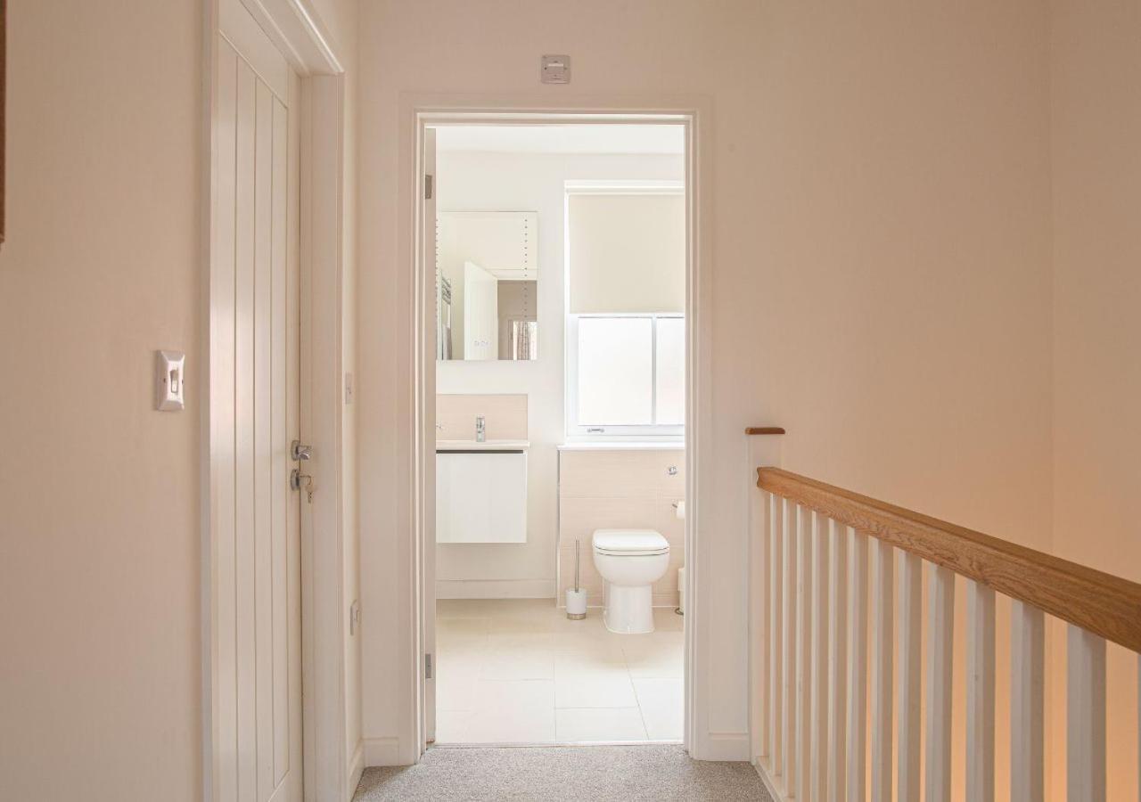 Villa Stunning 2 Bed With Private Patio And Free Parking à Cheltenham Extérieur photo